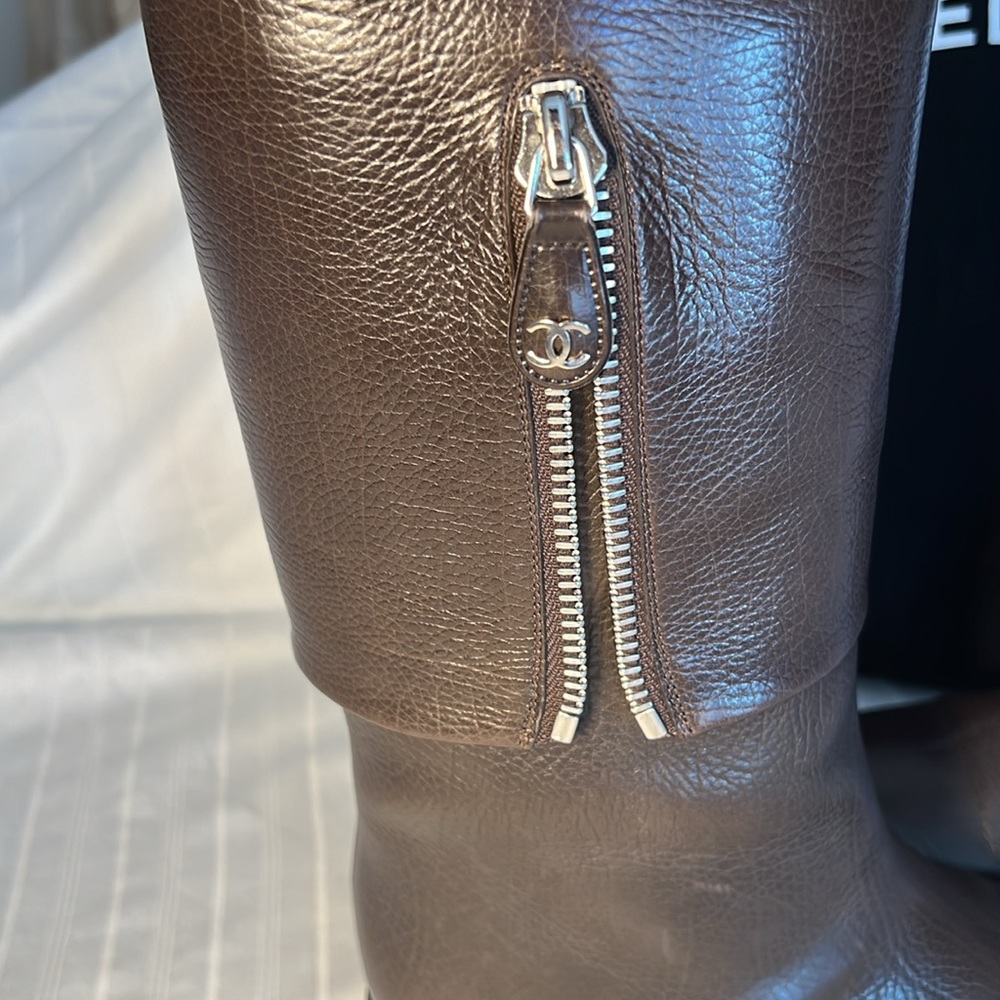 Chanel brown leather boots, sz 36.5 - Picture 7 of 11